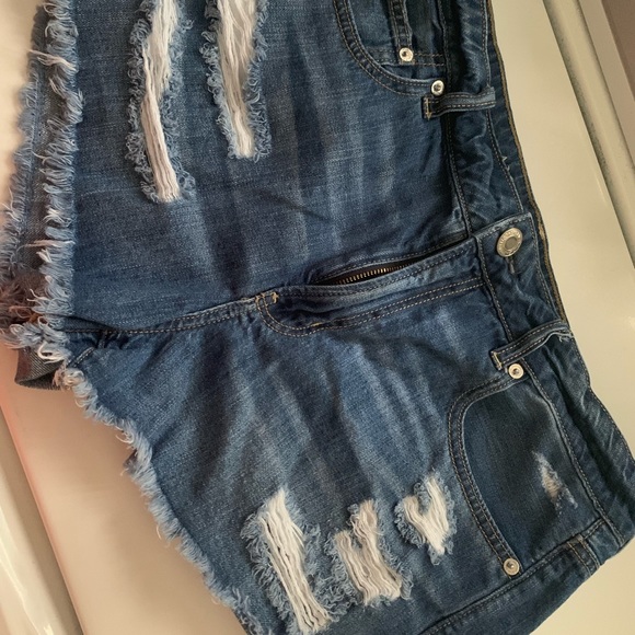 AE shorts - Picture 1 of 2